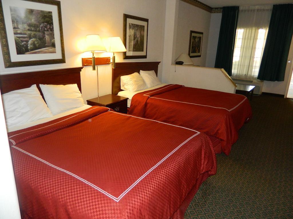 Capital Suites Blythe Room photo