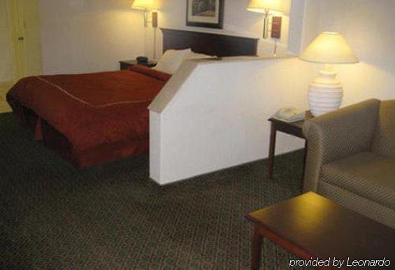 Capital Suites Blythe Room photo