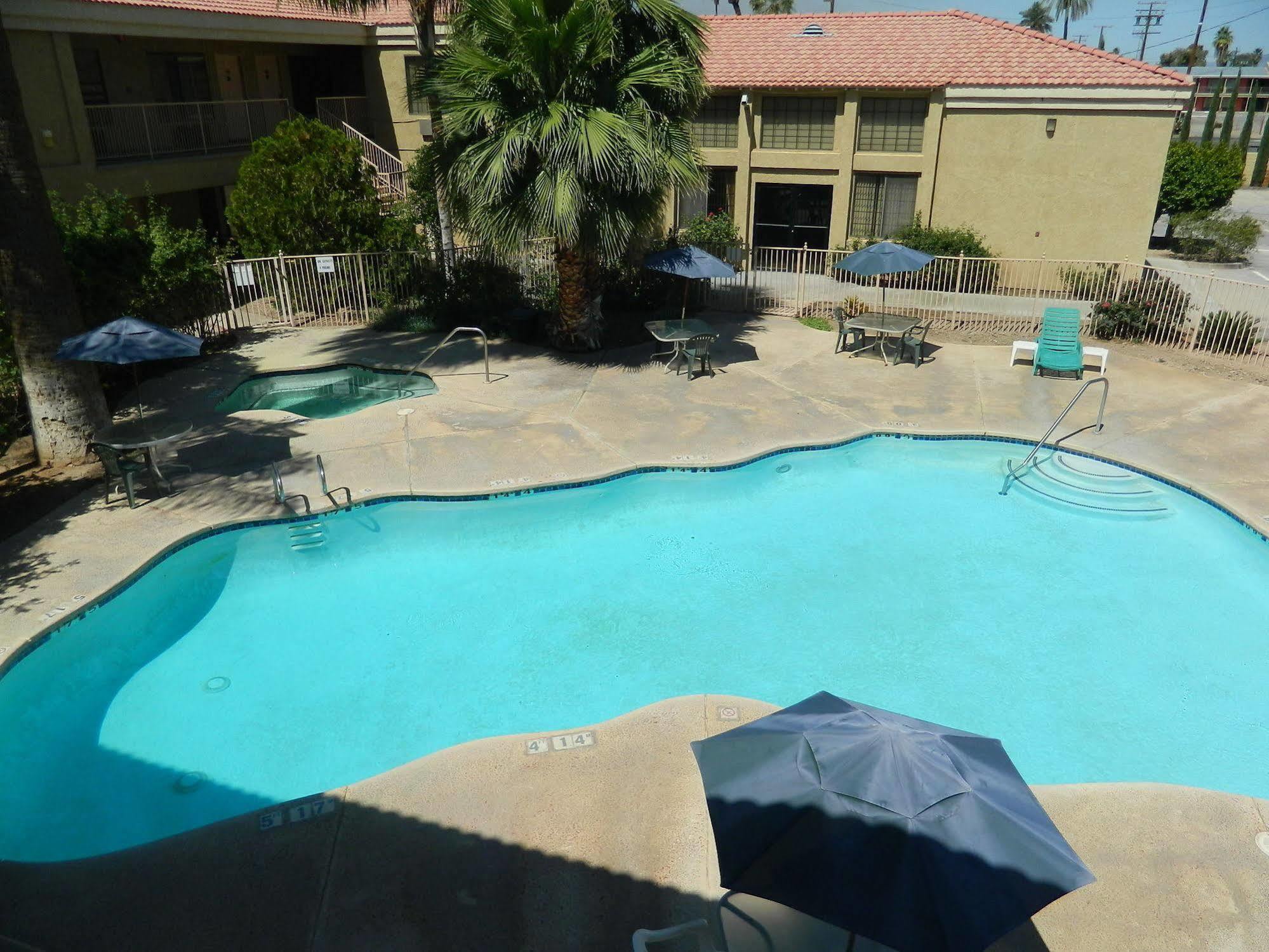 Capital Suites Blythe Exterior photo