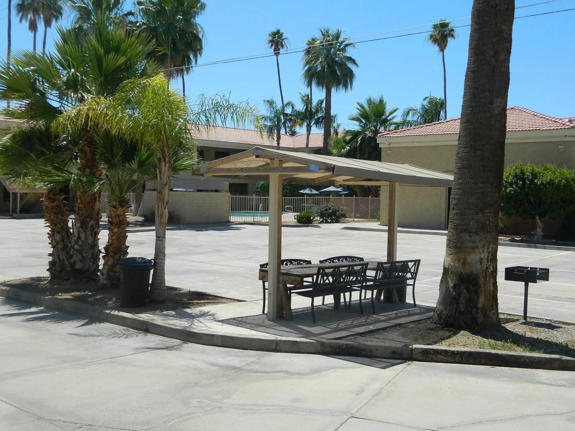 Capital Suites Blythe Exterior photo